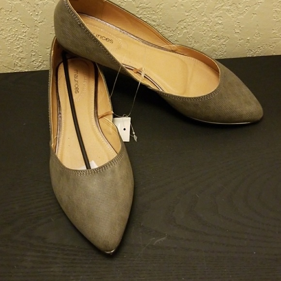 Maurices grey flats size 11 - Picture 2 of 2